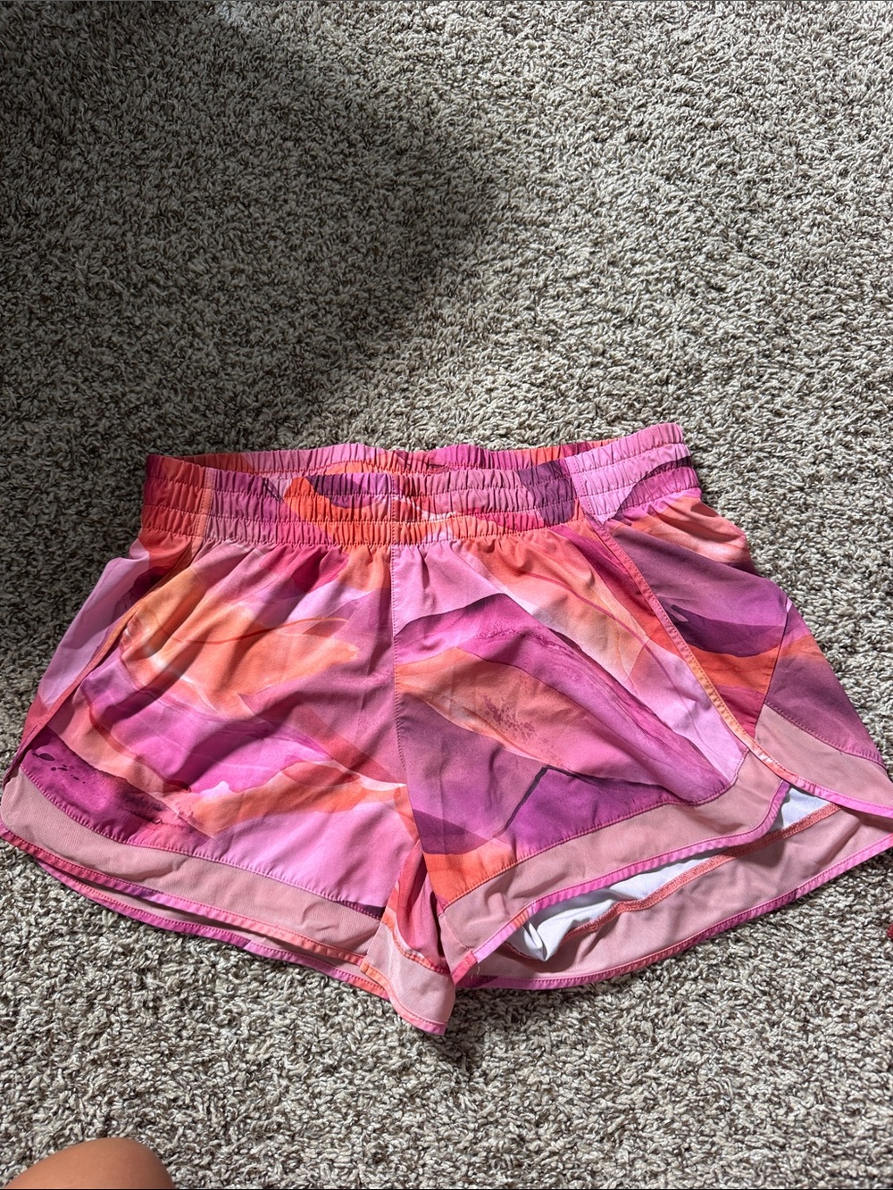 Athleta mesh racer run shorts 4 in medium